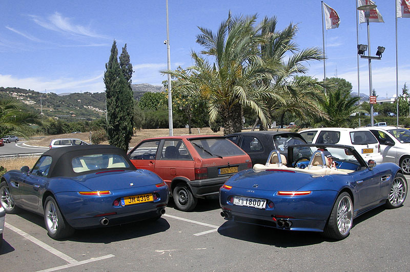 In six weeks touring the French Rivera Marty only spotted 4 other Z8's, this one from Luxemburg was parked in at McDonalds! (MH 08.04)